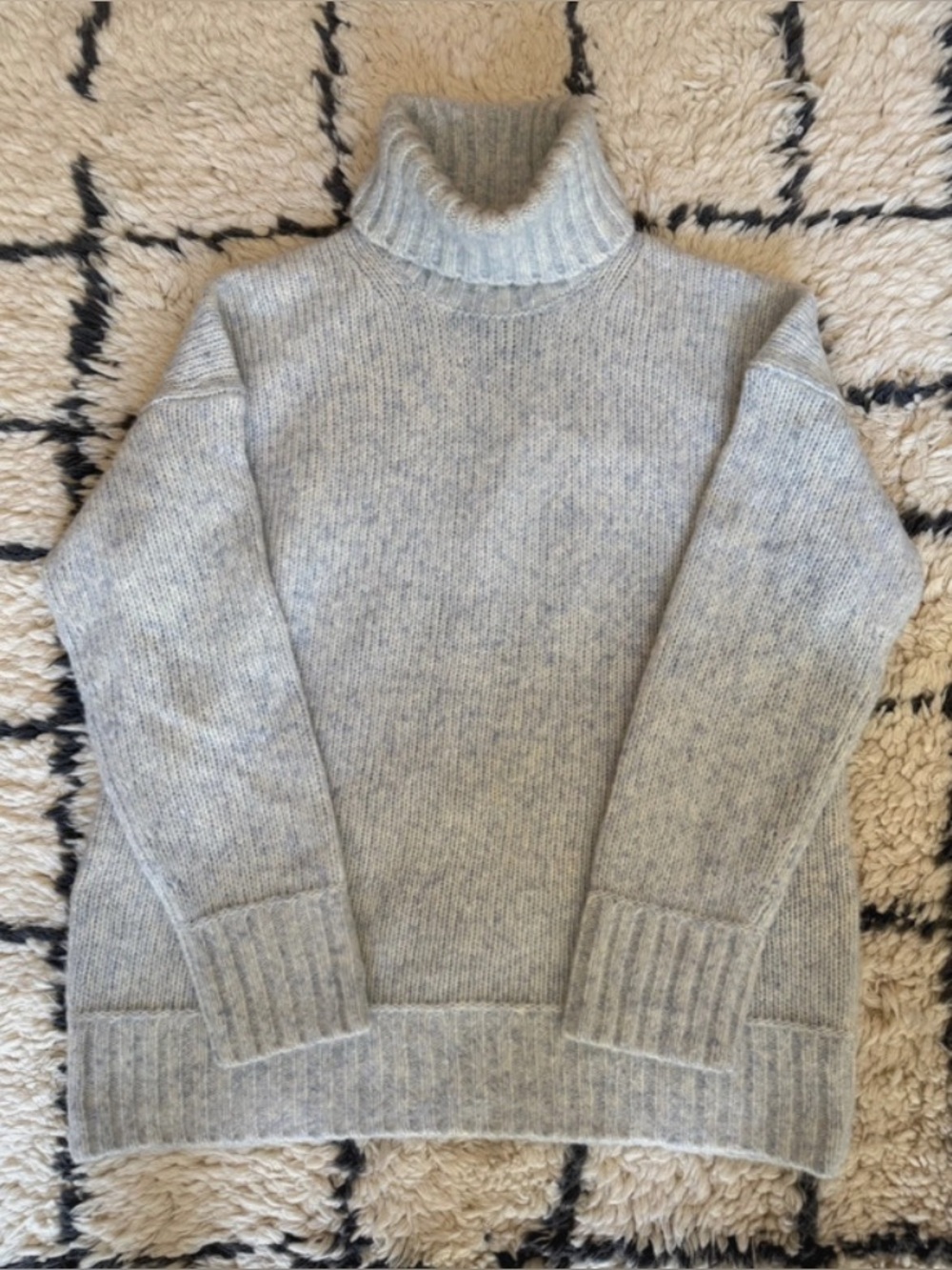 EVERLANE OVERSIZED CASHMERE BLEND CLOUD MED EUC